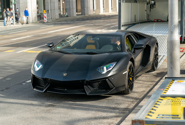 Lamborghini Aventador LP700-4