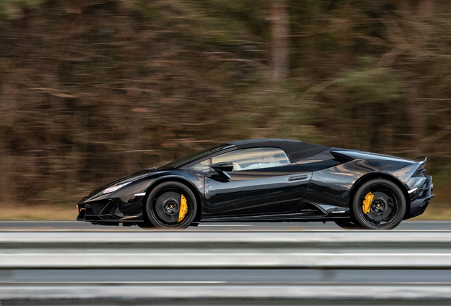 Lamborghini Huracán LP640-4 EVO Spyder