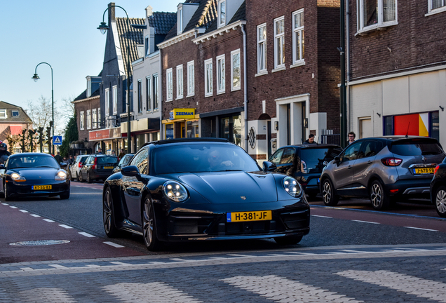 Porsche 992 Carrera 4S