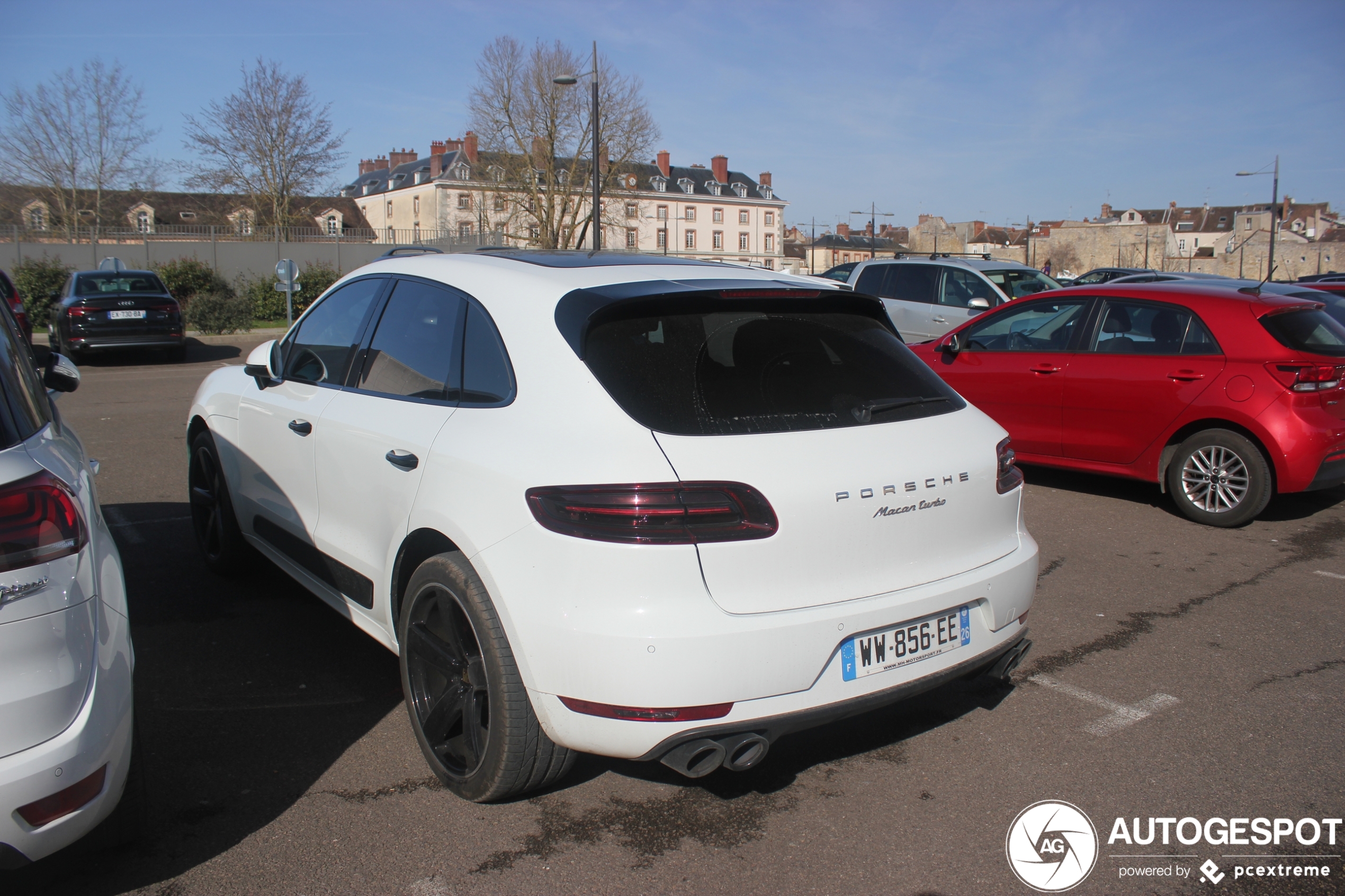 Porsche 95B Macan Turbo