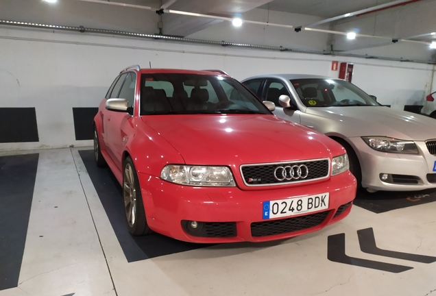 Audi RS4 Avant B5