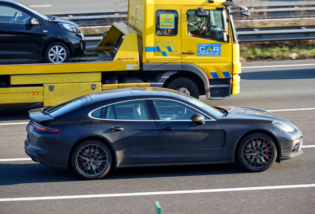 Porsche 971 Panamera Turbo