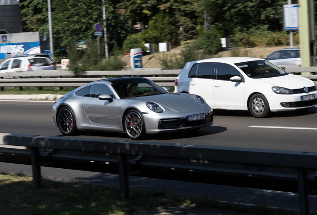 Porsche 992 Carrera 4S