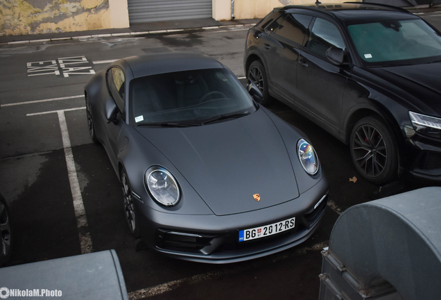 Porsche 992 Carrera 4S