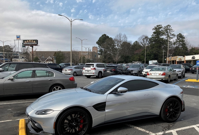 Aston Martin V8 Vantage 2018