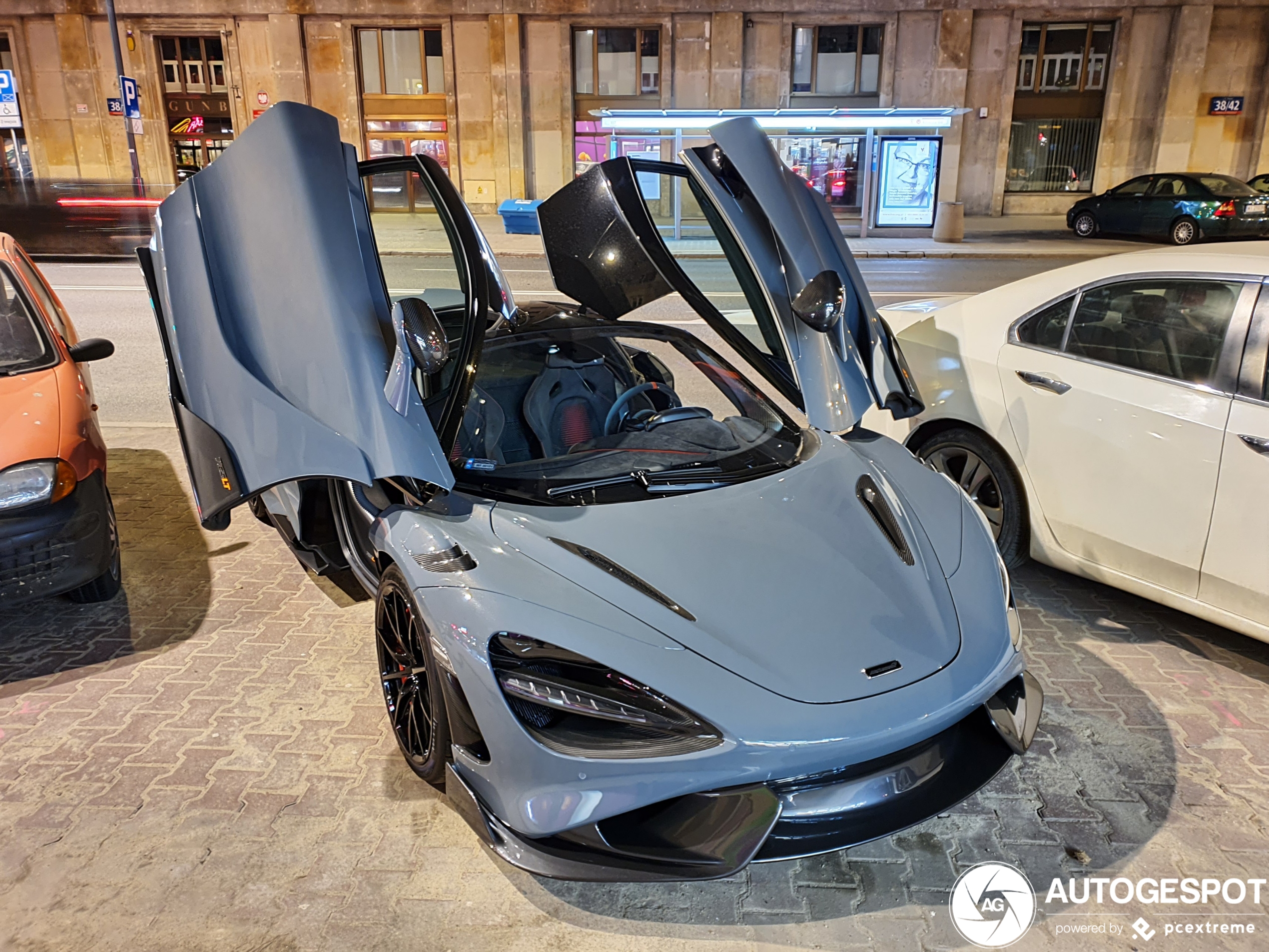 McLaren 765LT