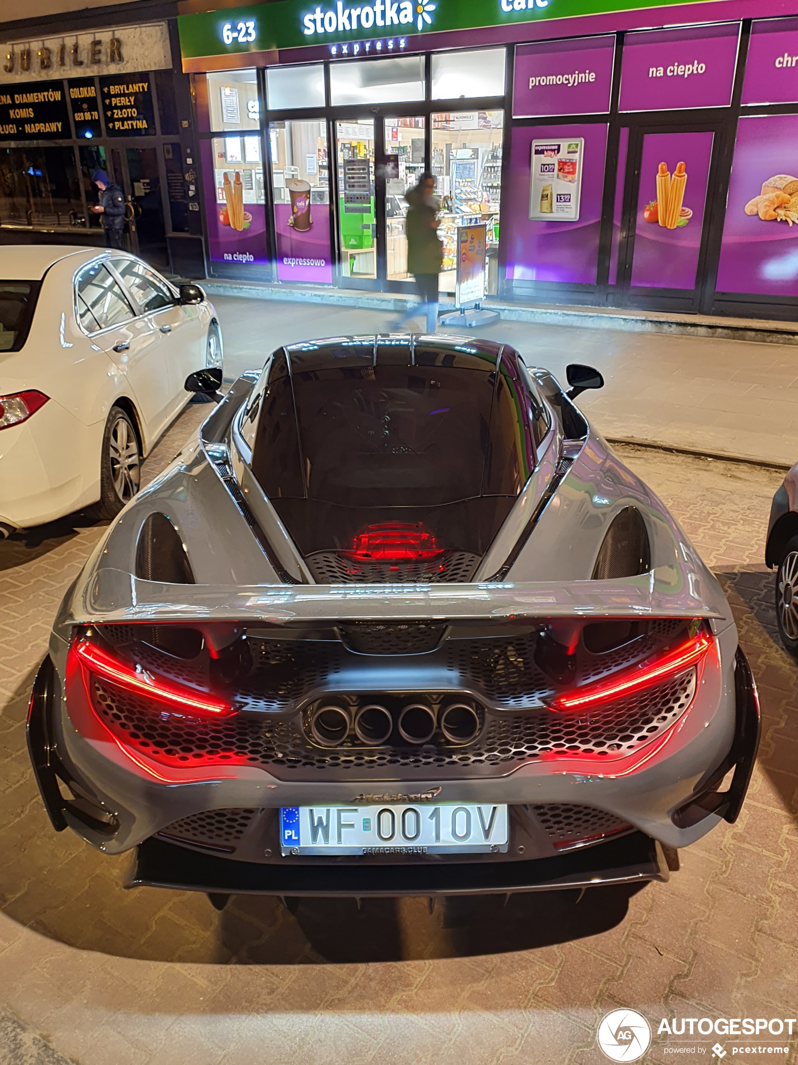 McLaren 765LT laat coole gadget zien