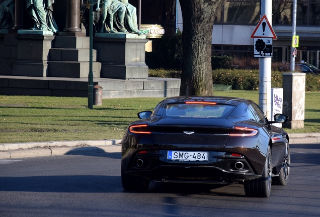 Aston Martin DB11