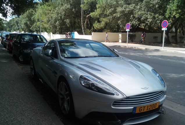 Aston Martin Vanquish 2013