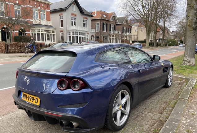 Ferrari GTC4Lusso