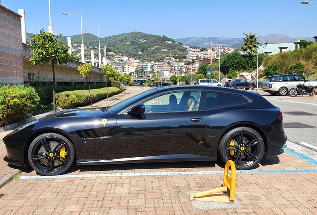 Ferrari GTC4Lusso