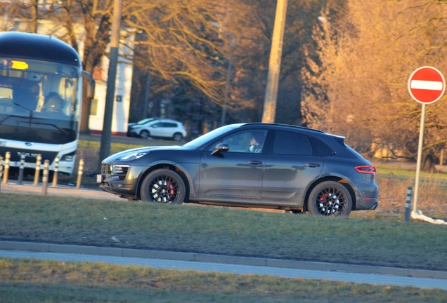 Porsche 95B Macan GTS