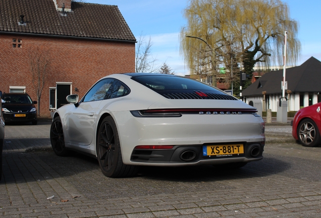 Porsche 992 Carrera 4S