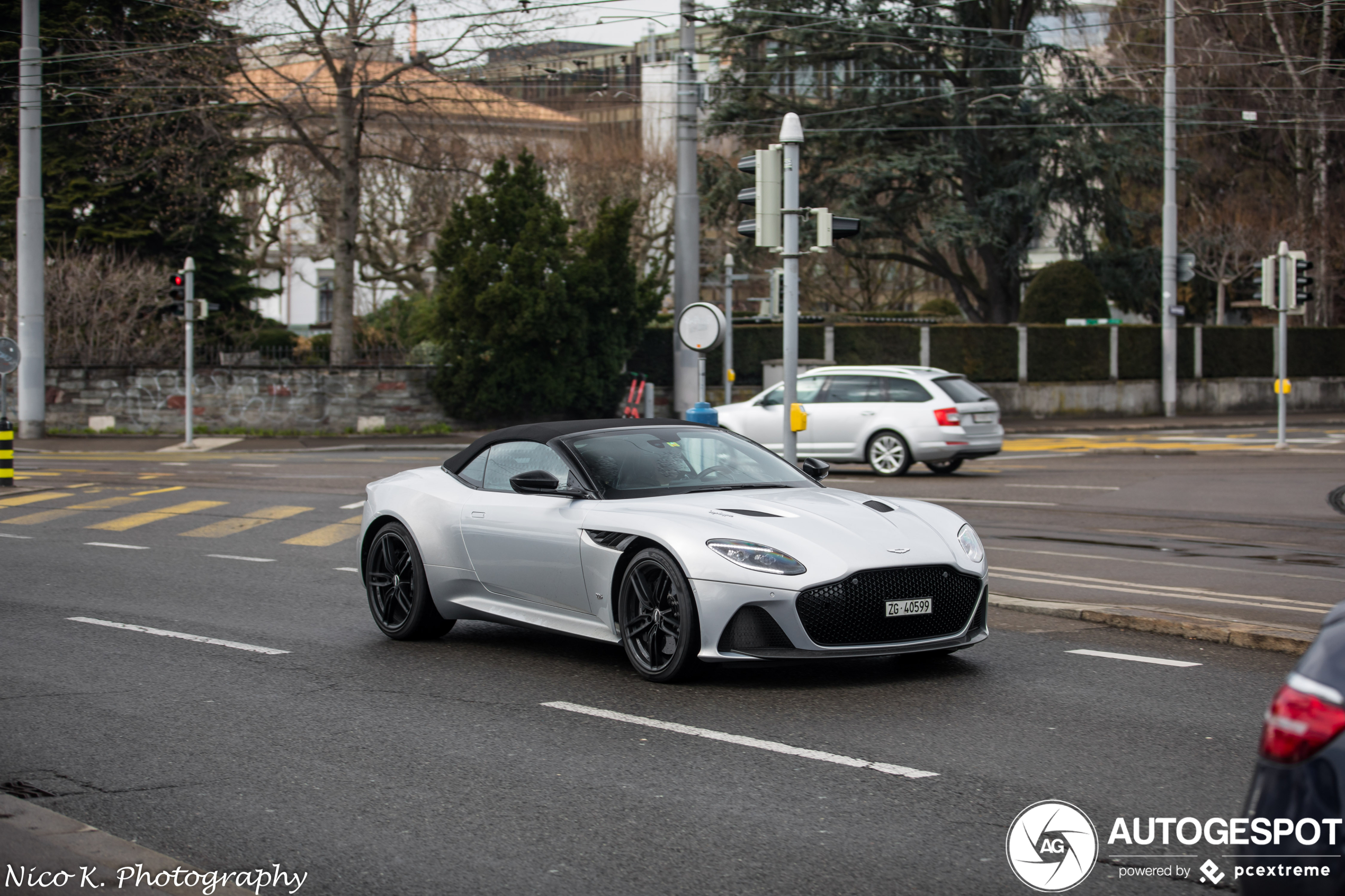 Aston Martin DBS Superleggera Volante