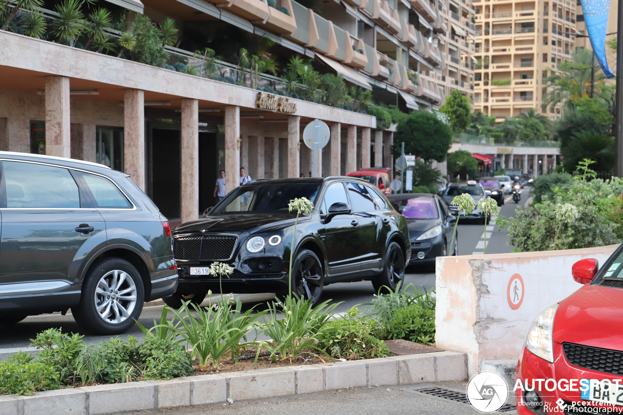 Bentley Bentayga V8