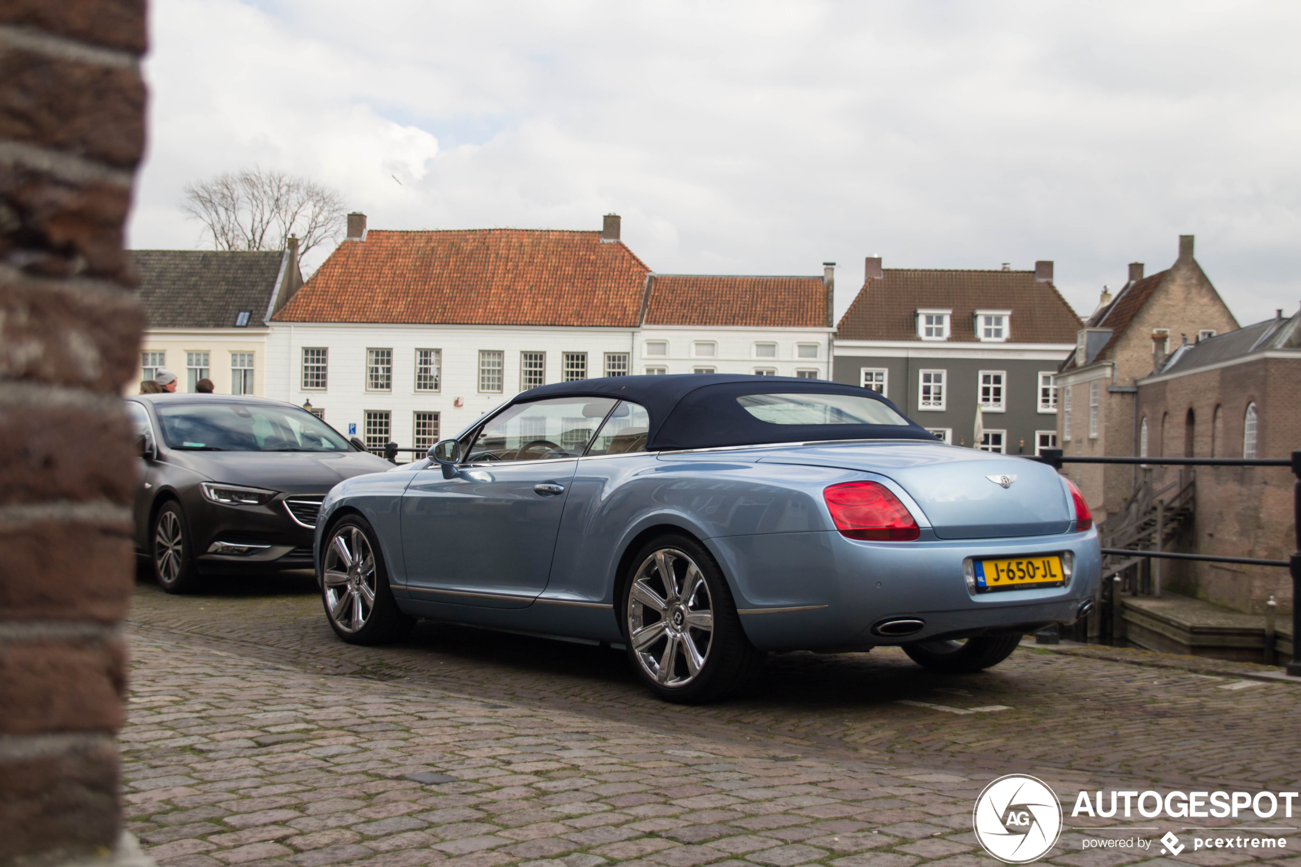 Bentley Continental GTC