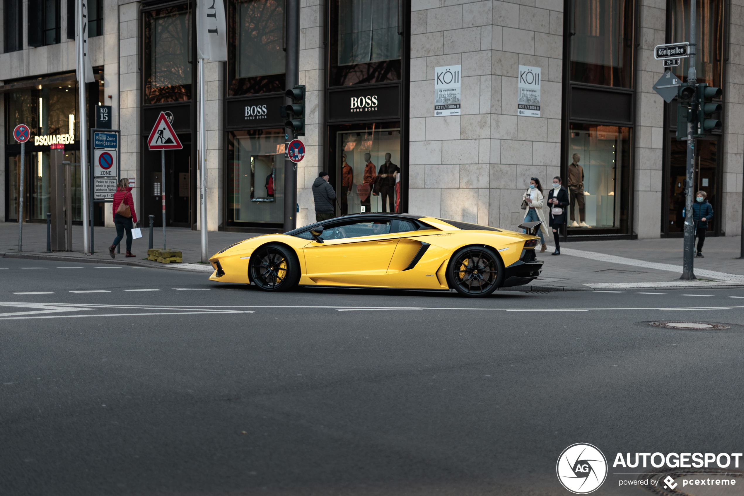 Lamborghini Aventador LP700-4