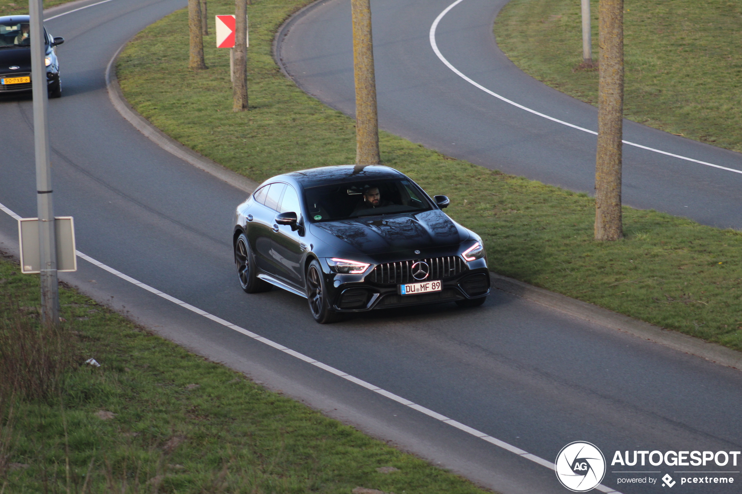 Mercedes-AMG GT 63 X290