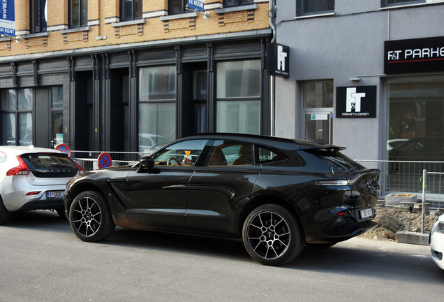 Aston Martin DBX