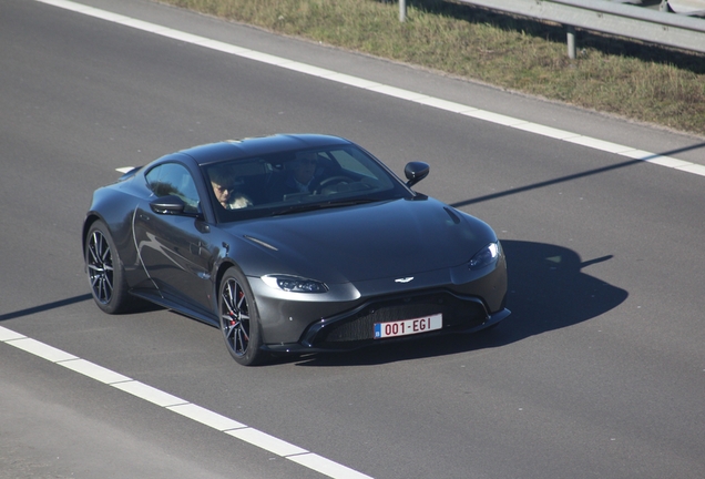 Aston Martin V8 Vantage 2018