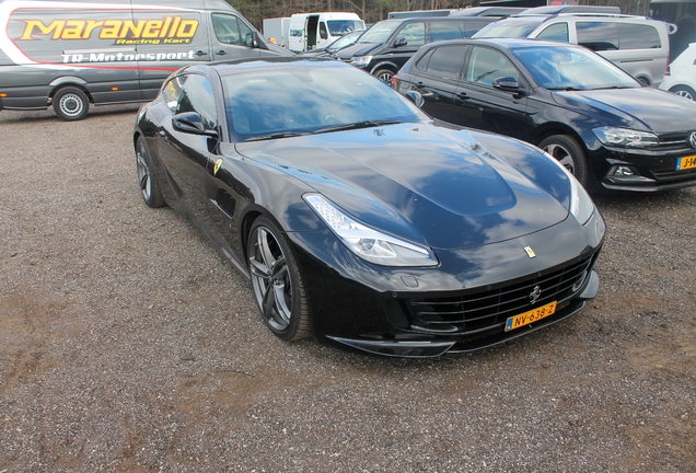 Ferrari GTC4Lusso