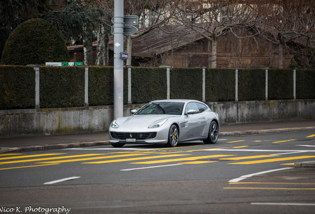 Ferrari GTC4Lusso T