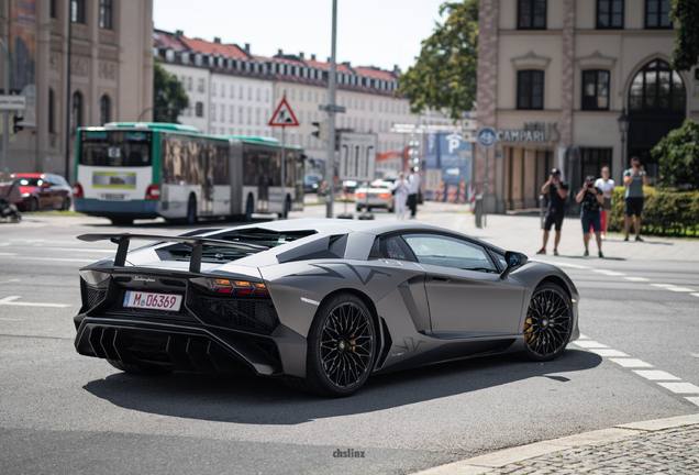 Lamborghini Aventador LP750-4 SuperVeloce