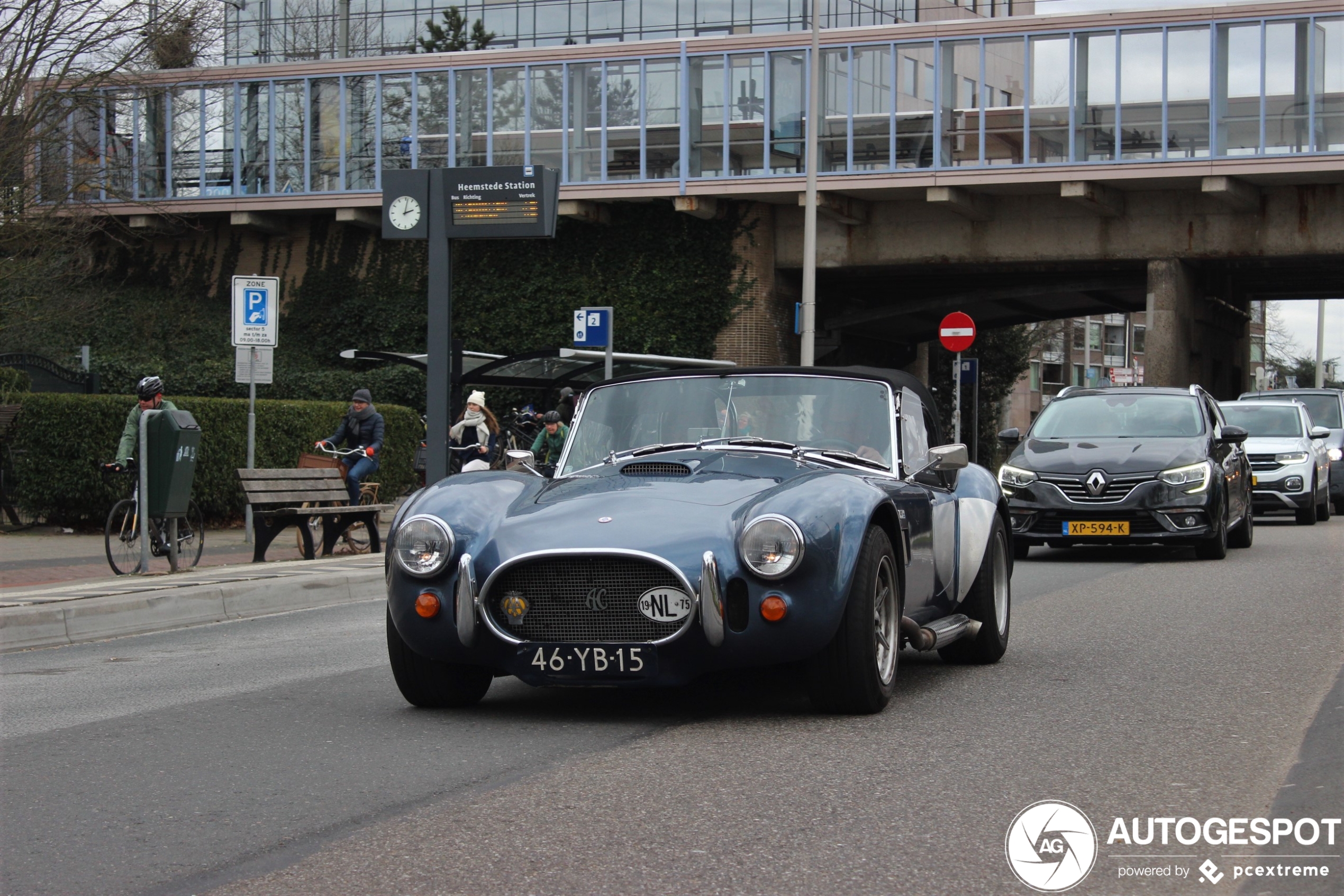 AC Cobra 427