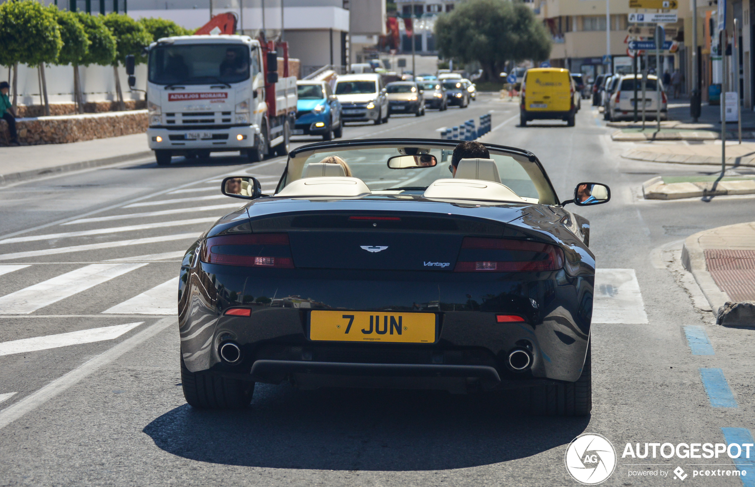 Aston Martin V8 Vantage Roadster