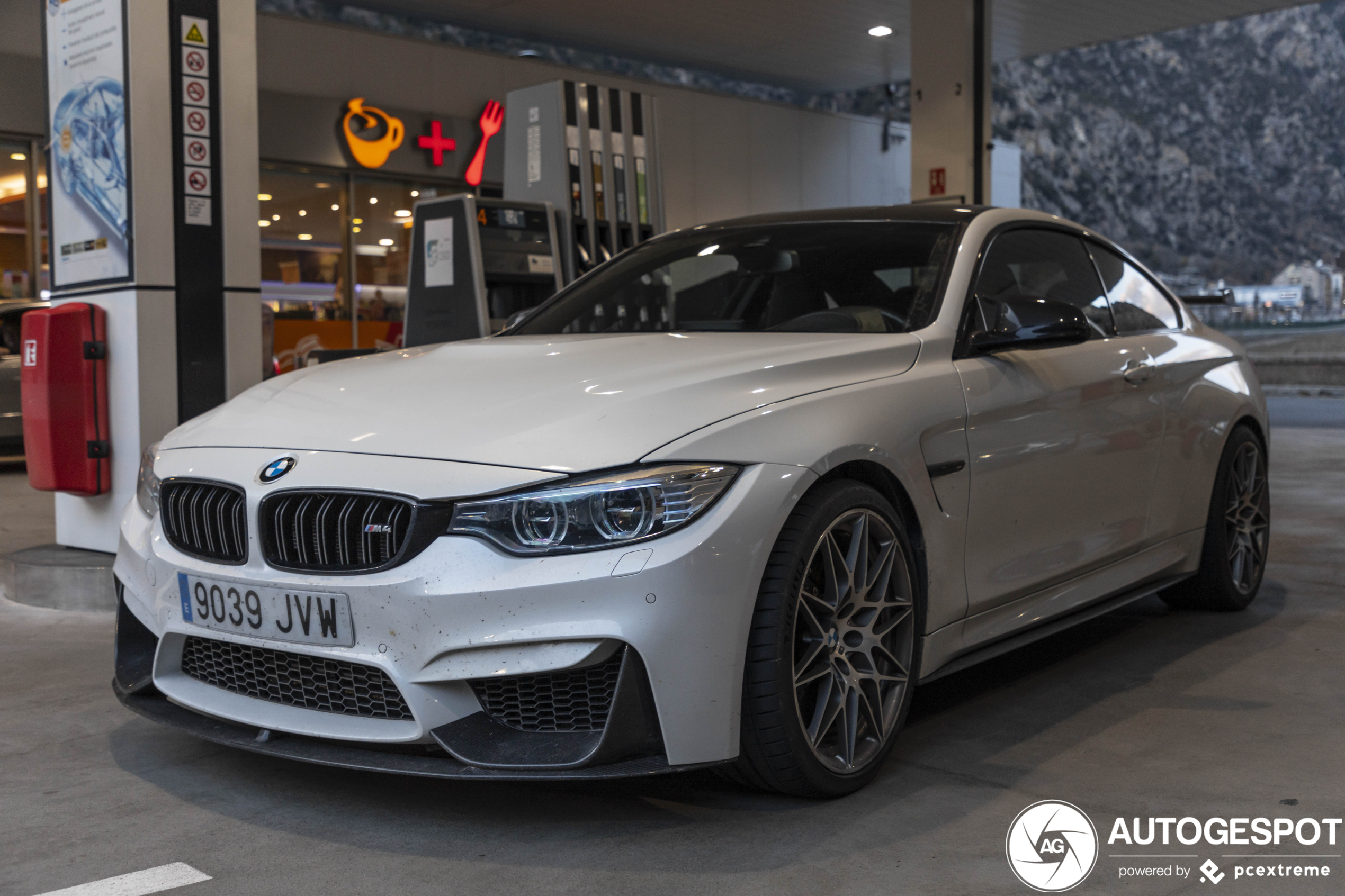 BMW M4 F82 CS