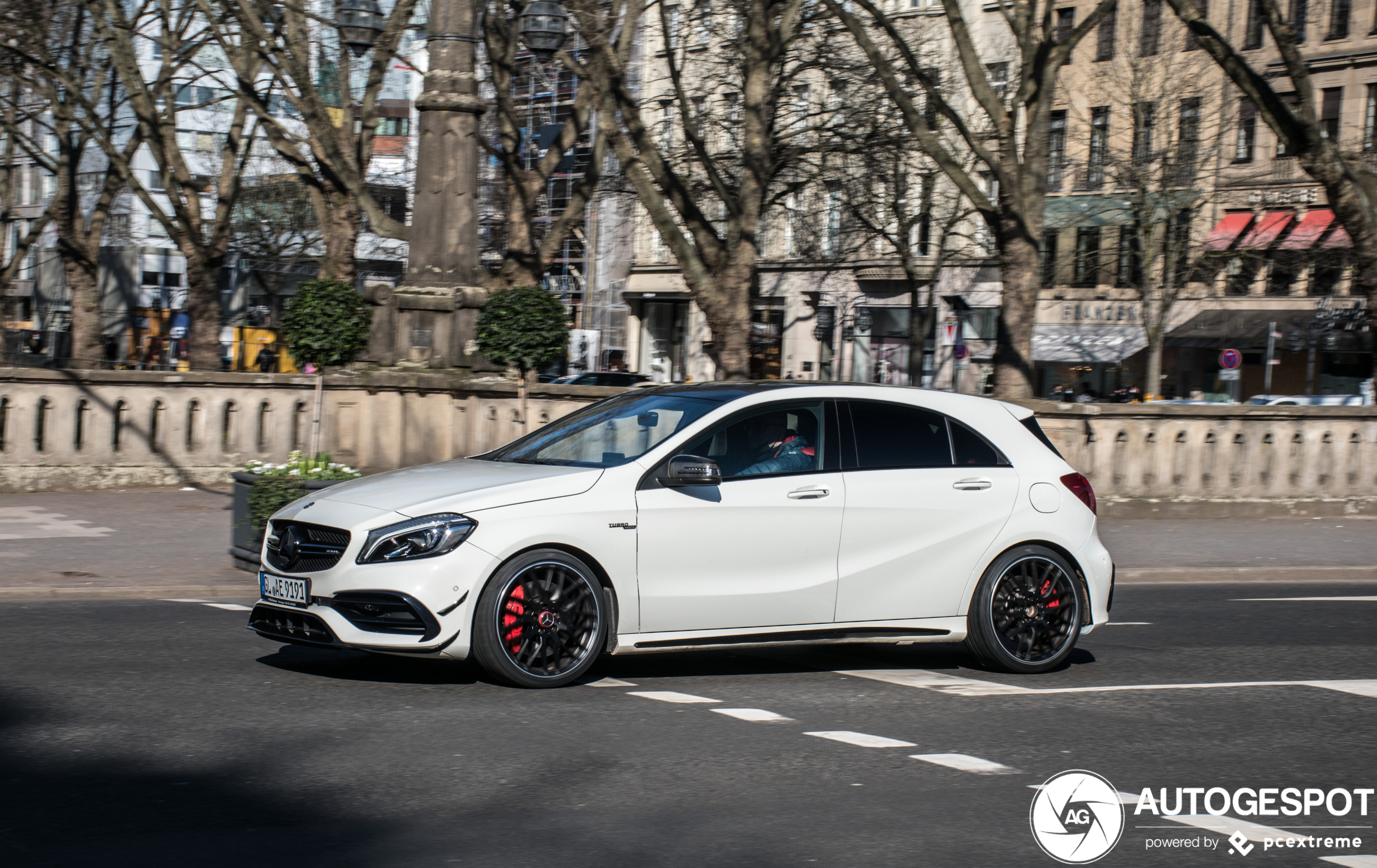 Mercedes-AMG A 45 W176 2015