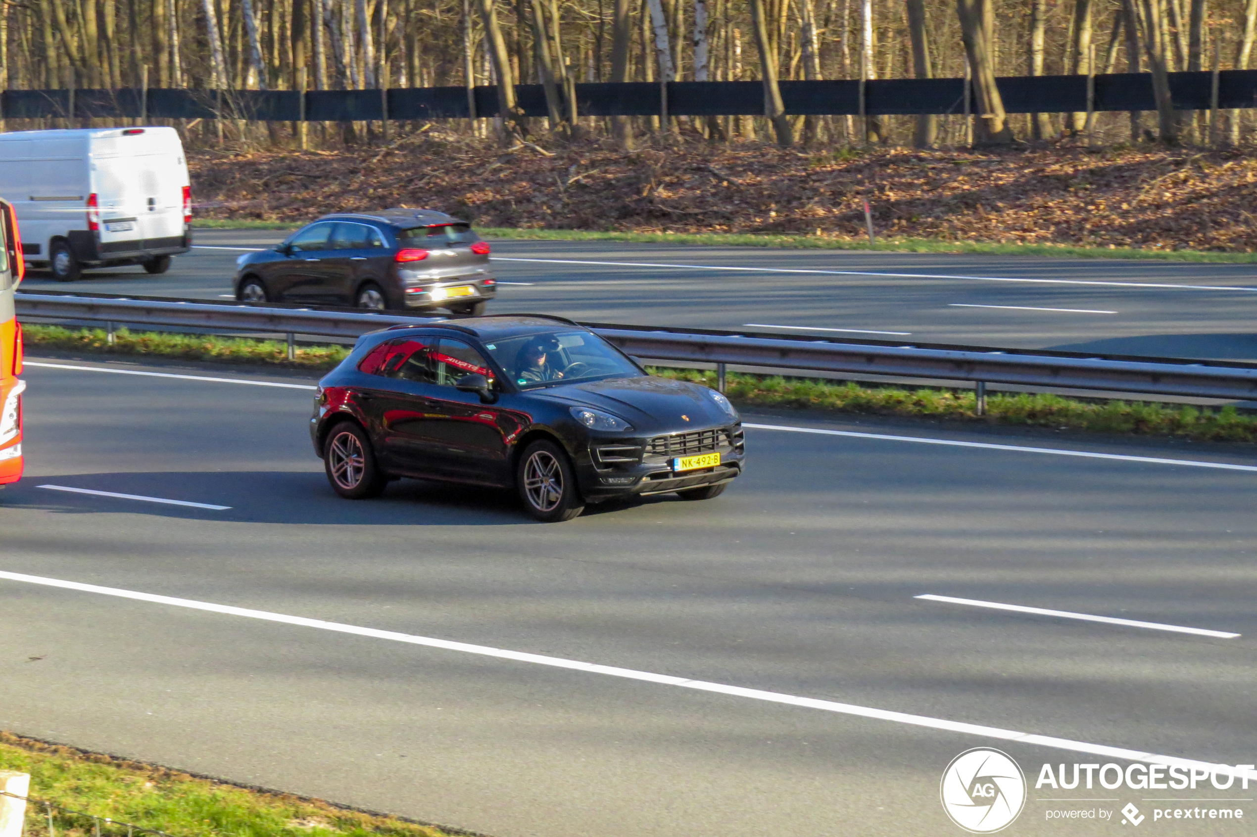 Porsche 95B Macan Turbo