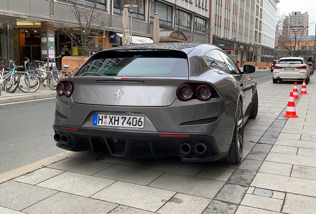 Ferrari GTC4Lusso