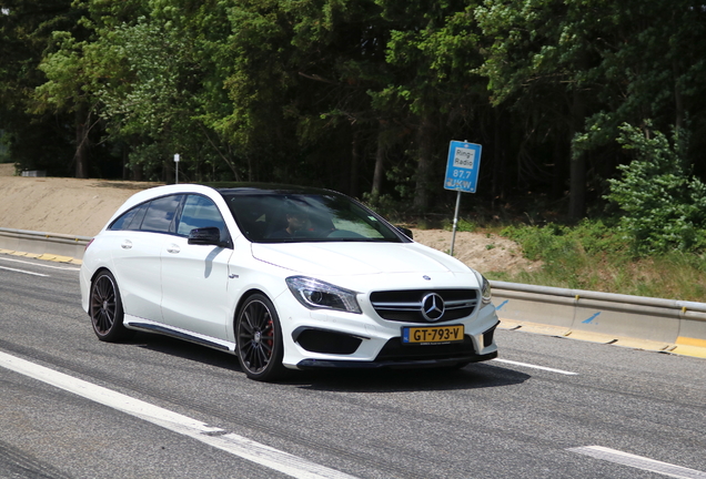 Mercedes-Benz CLA 45 AMG Shooting Brake