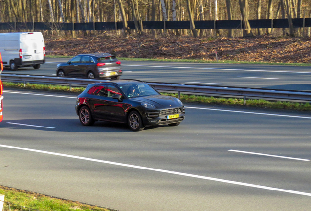 Porsche 95B Macan Turbo