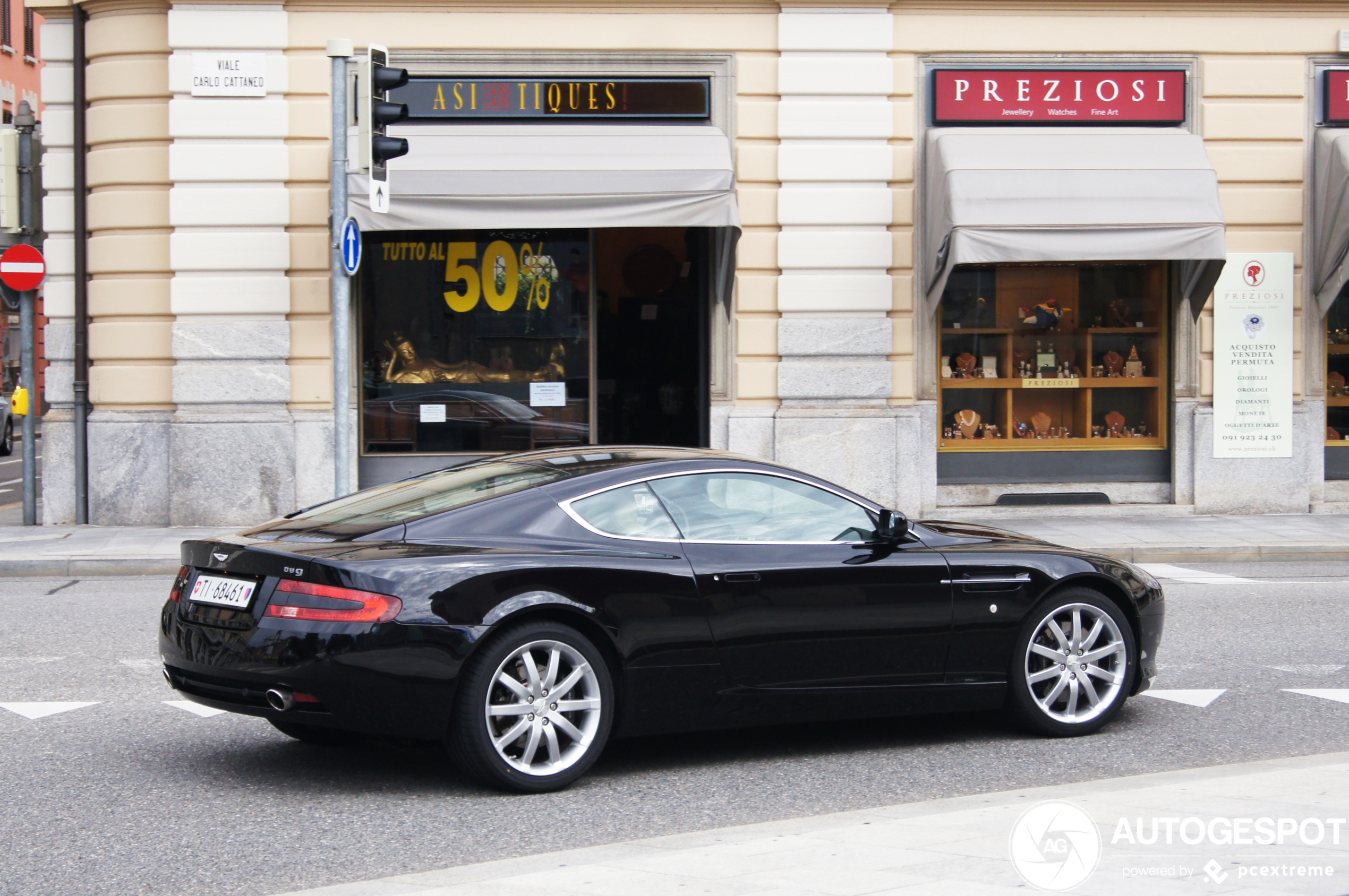 Aston Martin DB9