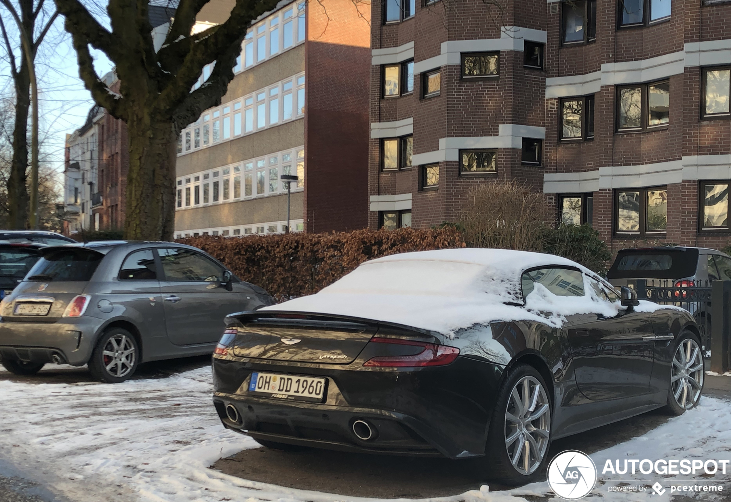 Aston Martin Vanquish Volante