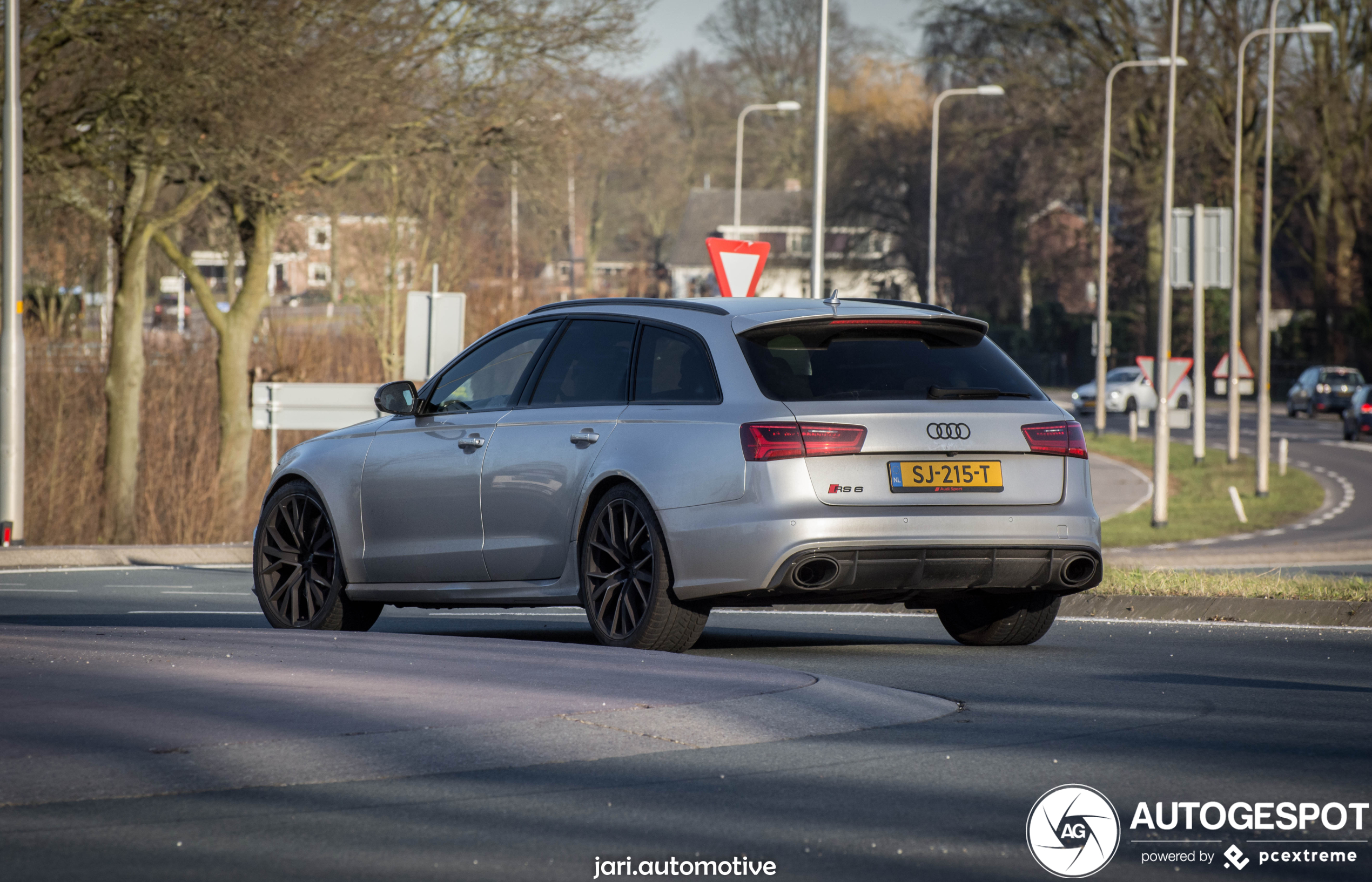 Audi RS6 Avant C7 2015