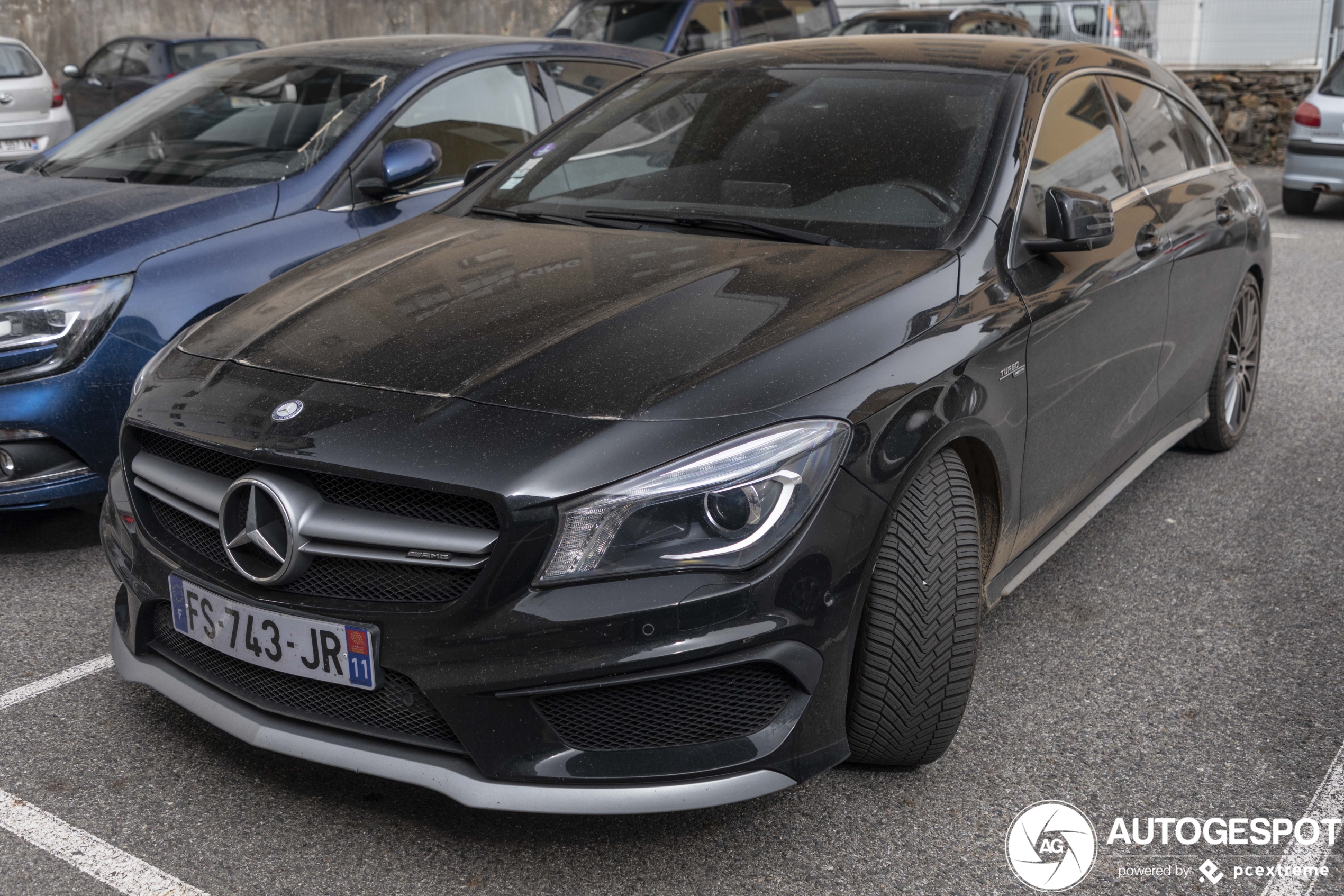 Mercedes-Benz CLA 45 AMG Shooting Brake