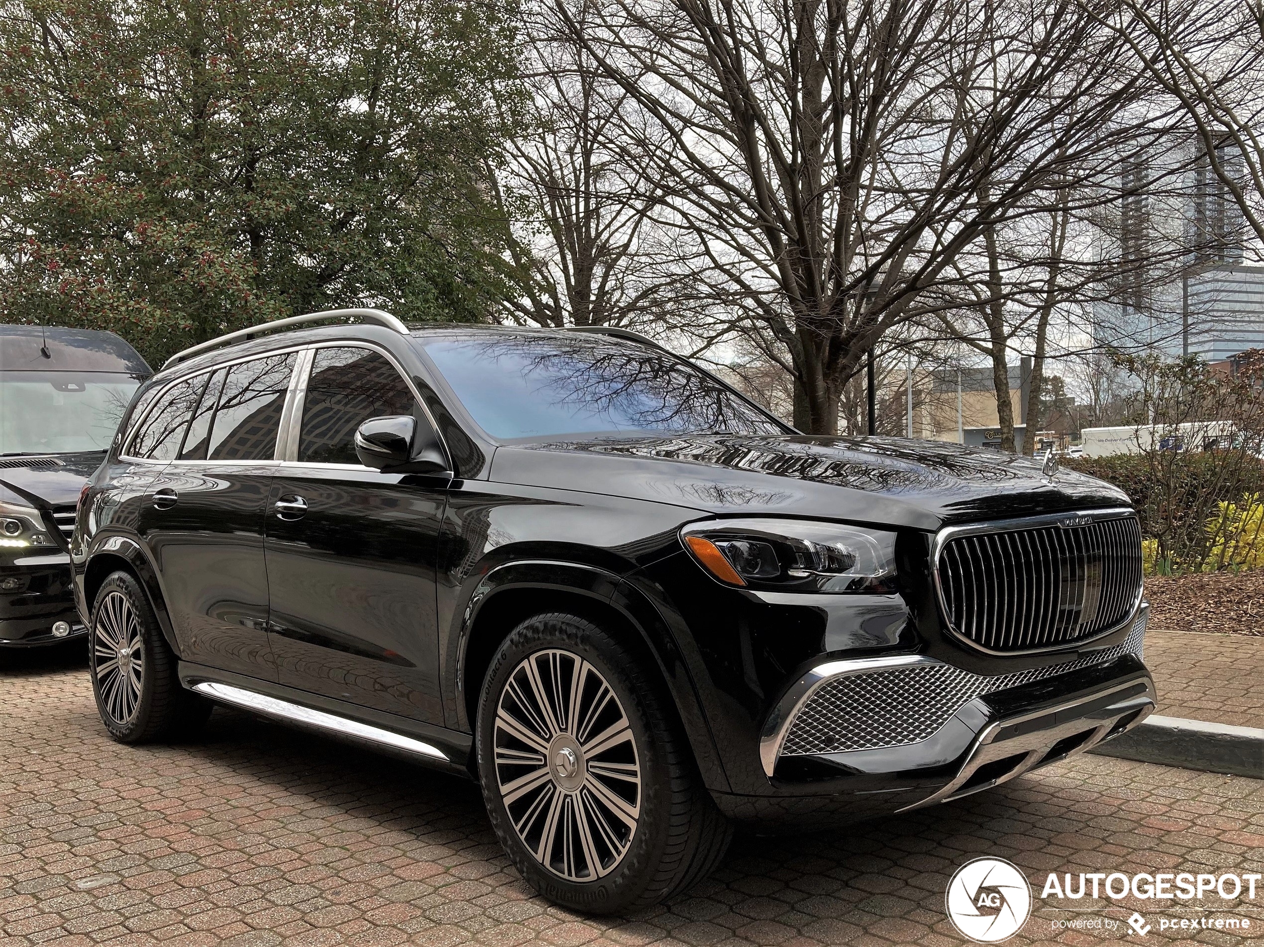 Is de Mercedes-Maybach GLS 600 de meest luxe van dit trio?