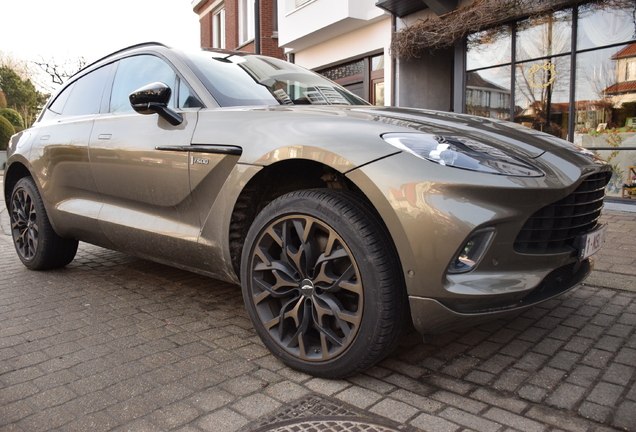 Aston Martin DBX