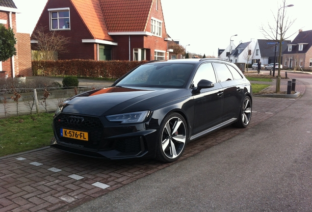 Audi RS4 Avant B9