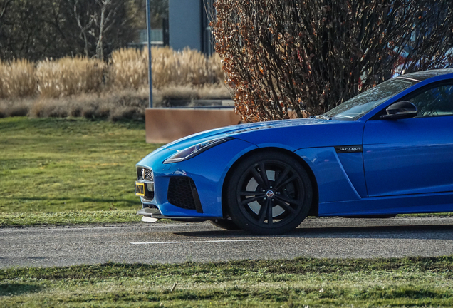 Jaguar F-TYPE SVR Coupé