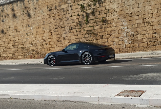 Porsche 992 Carrera 4S