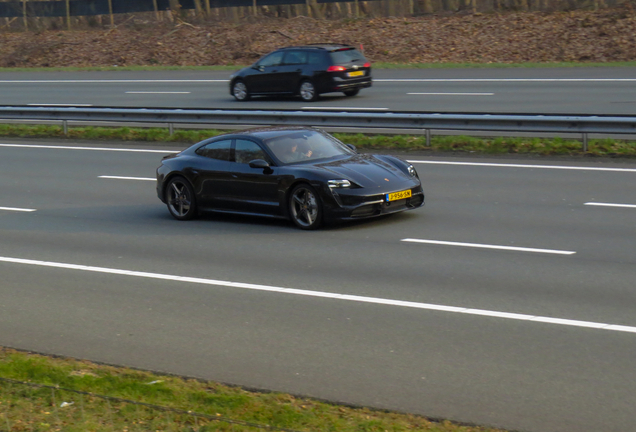 Porsche Taycan Turbo