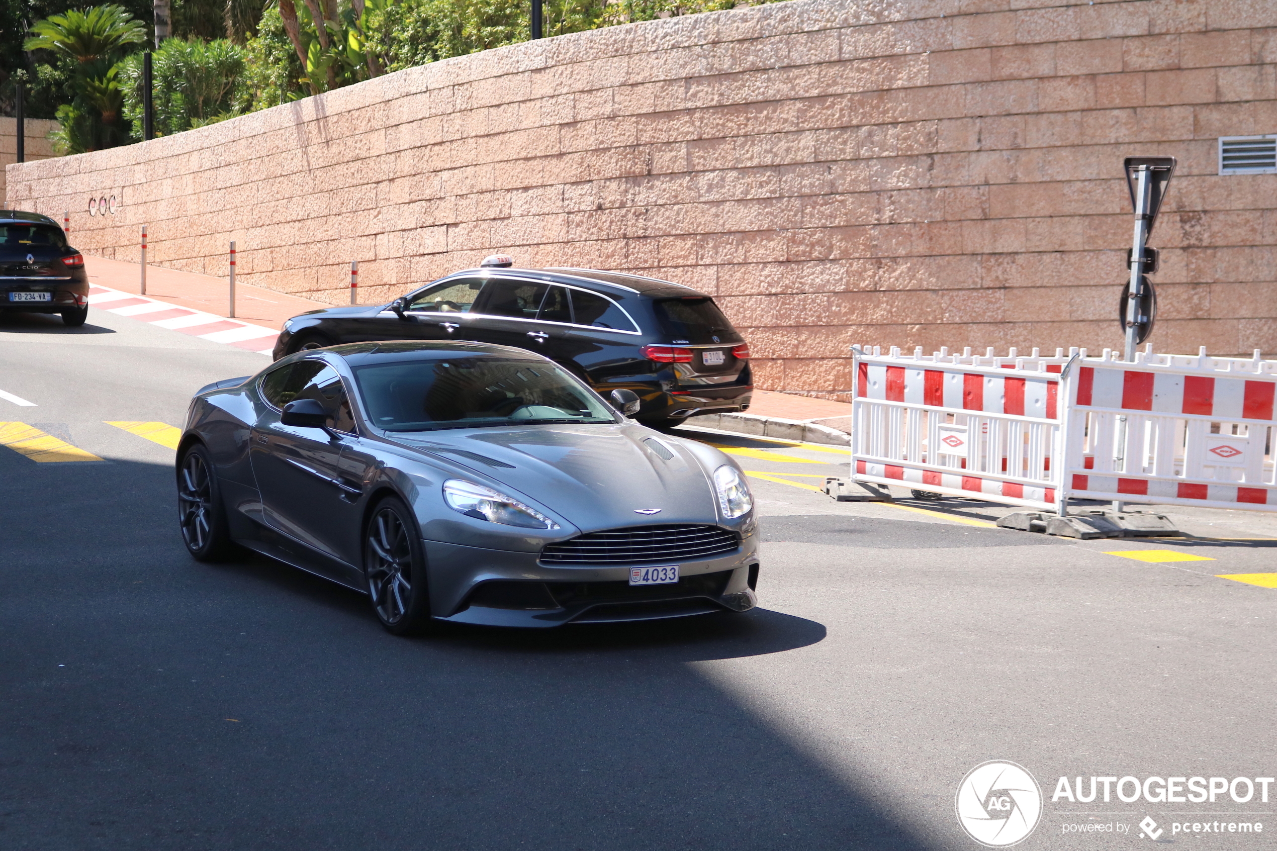 Aston Martin Vanquish 2013