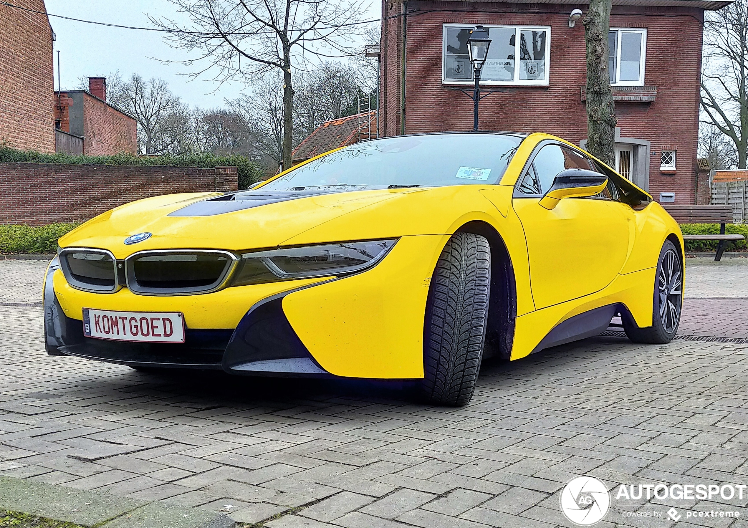 BMW i8