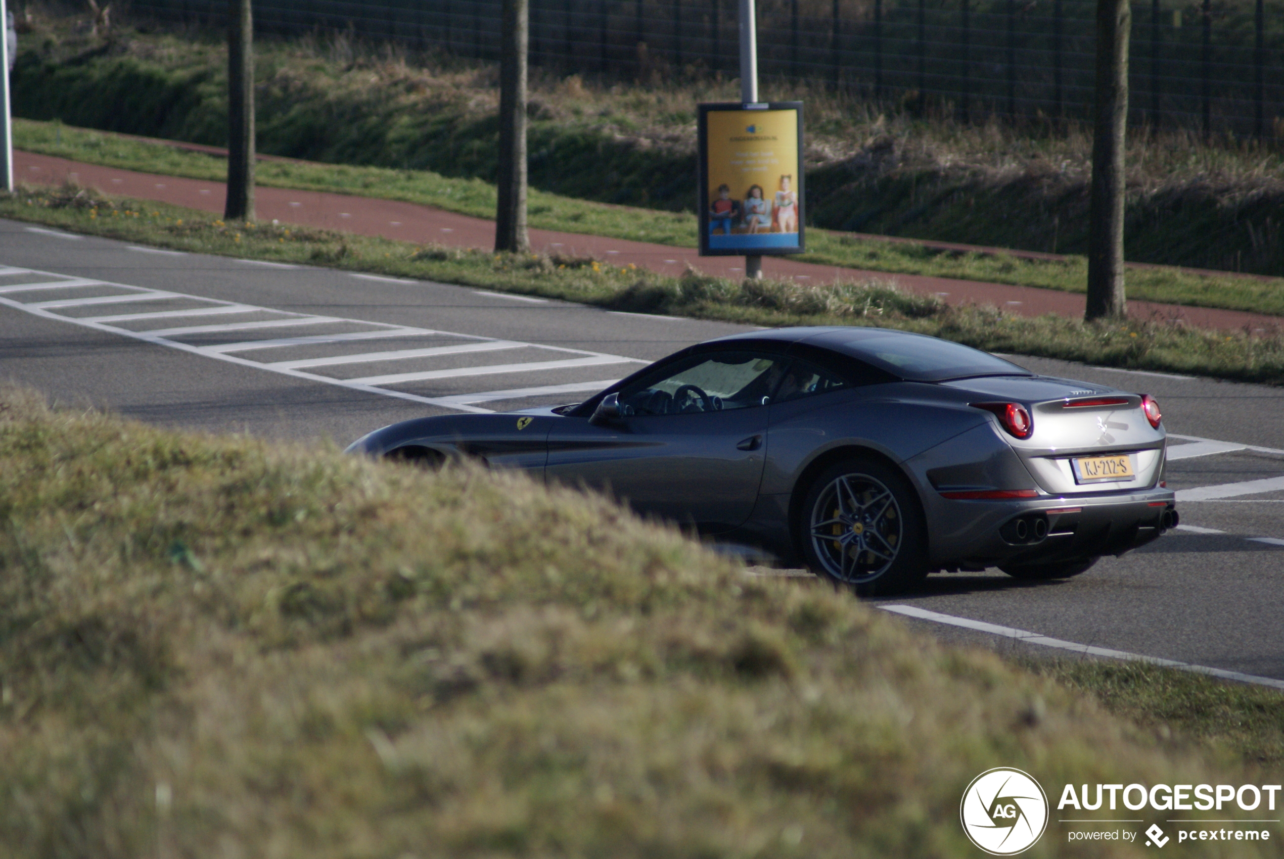 Ferrari California T