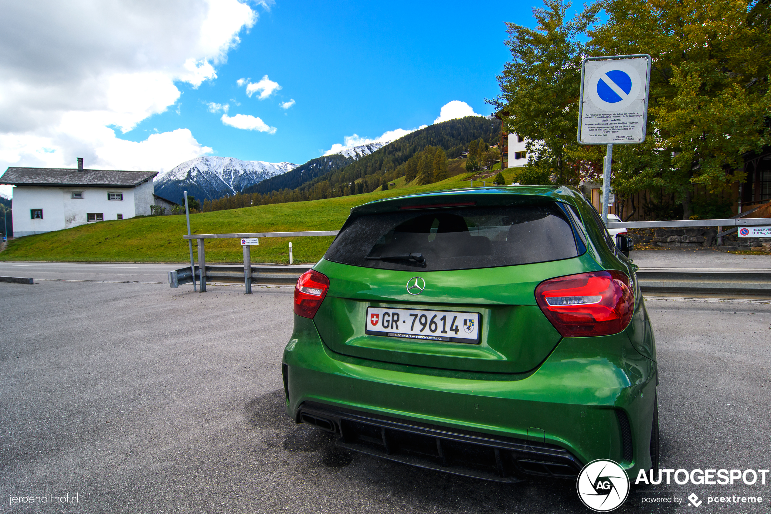 Mercedes-AMG A 45 W176 2015