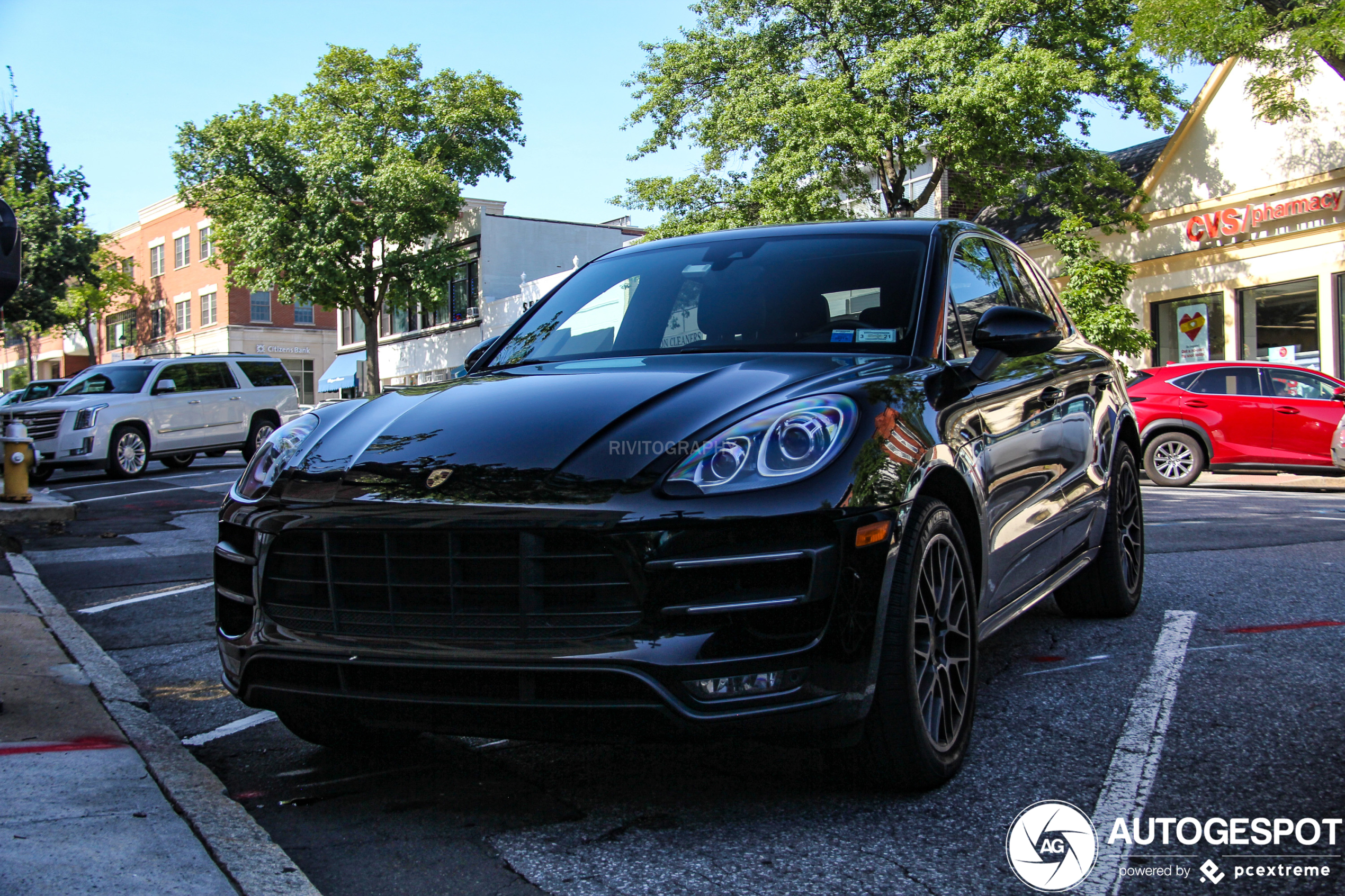 Porsche 95B Macan Turbo